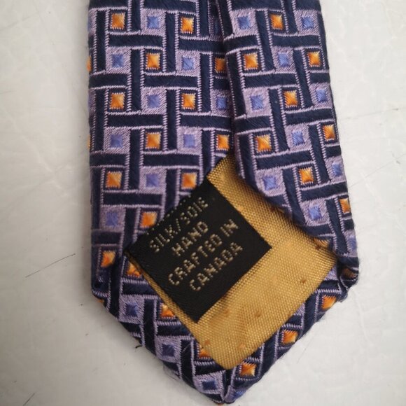 Dion Collection Men's 100% Italian Silk Handcrafted in Canada Neck Tie - Picture 4 of 6